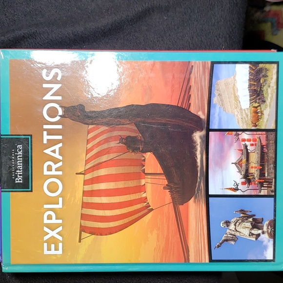 6 Encyclopedia Britannica books. - Picture 5 of 8